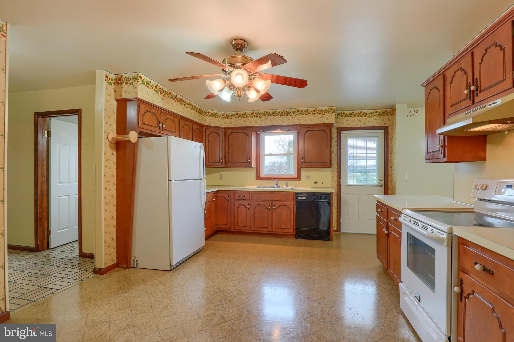 6746 Elizabethtown Road Manheim, PA 17545 - Photo 34 of 51