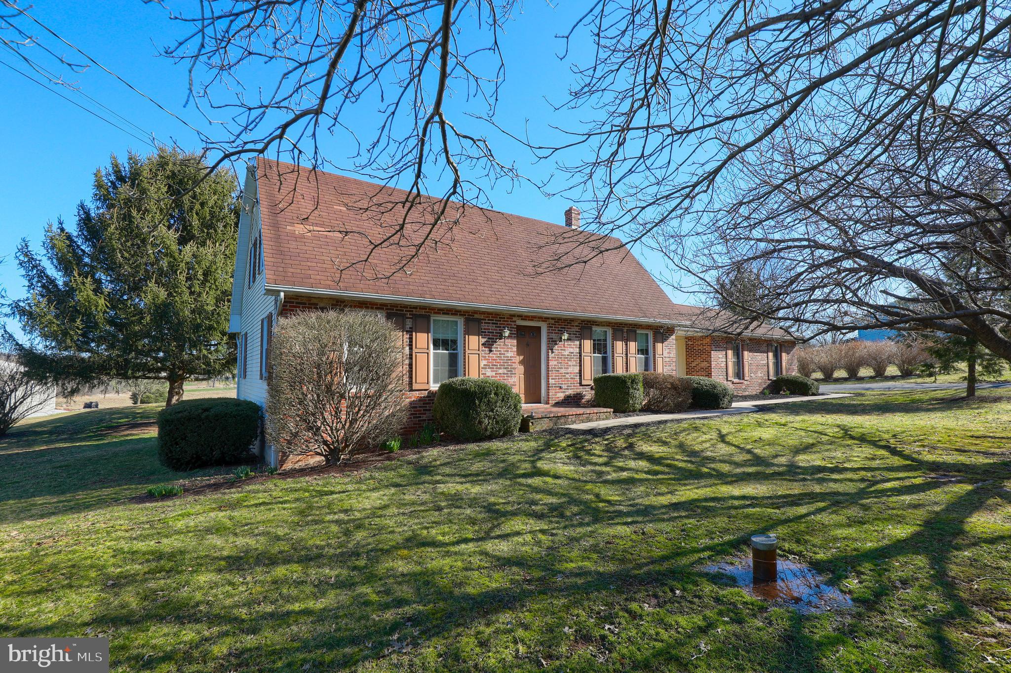 6746 Elizabethtown Road Manheim, PA 17545 - Photo 5 of 51