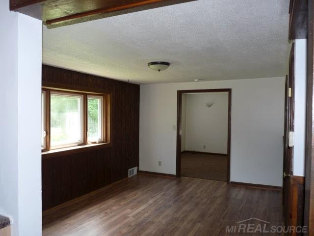 31294473-5.JPG