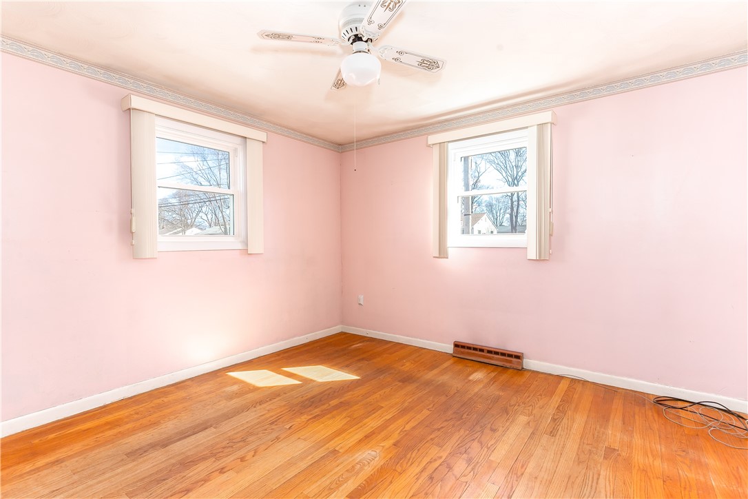 111 Pettis Drive Warwick, RI 02889 - Photo 12 of 22