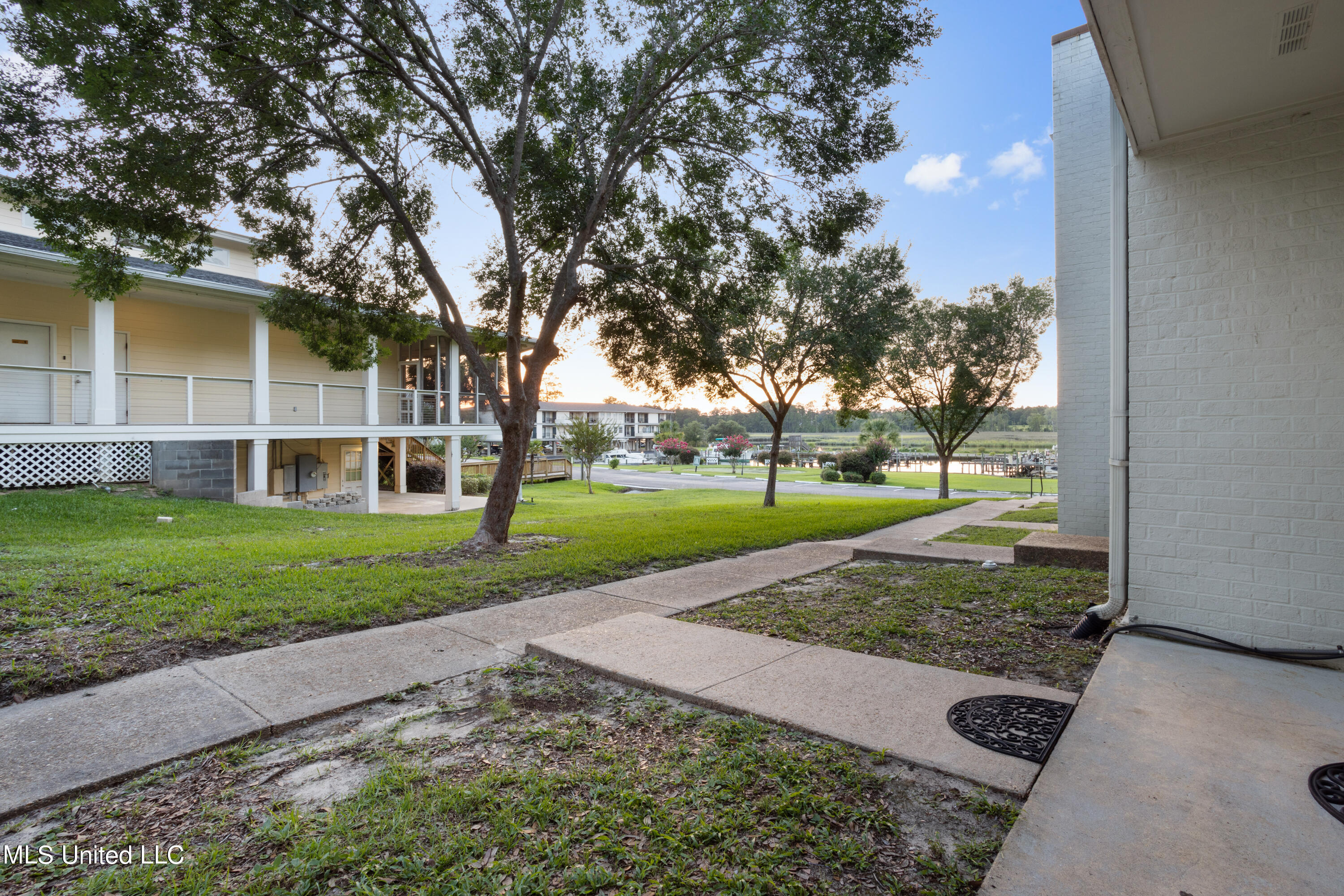3230 Cumberland Road, Unit 30 Ocean Springs, MS 39564 - Photo 29 of 43 032