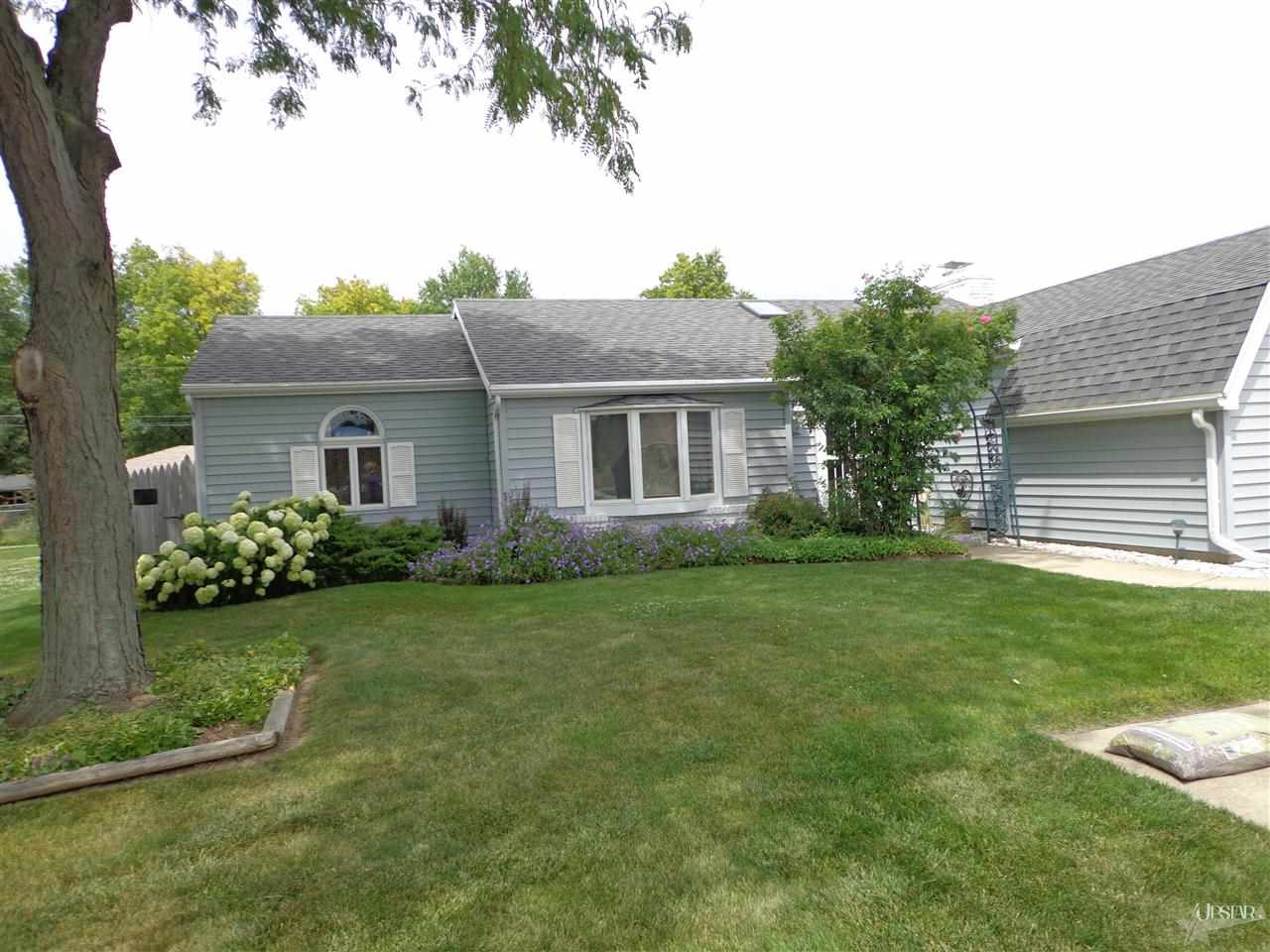 1006 Lower Huntington Road Fort Wayne, IN 46819 - Photo 4 of 28