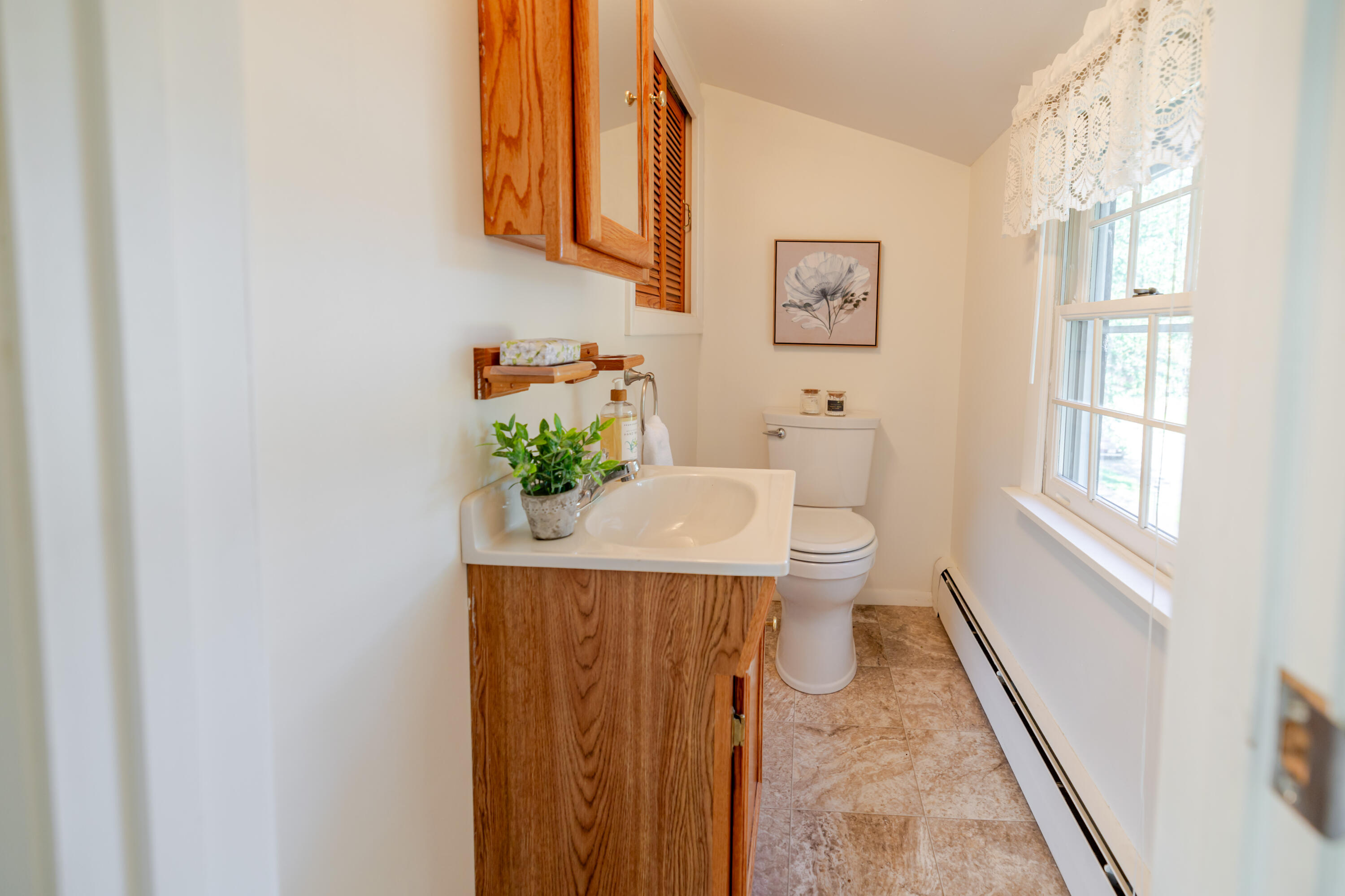 11 Mayflower Road Westbrook, ME 04092 - Photo 28 of 38 2nd Floor 1/2 bath