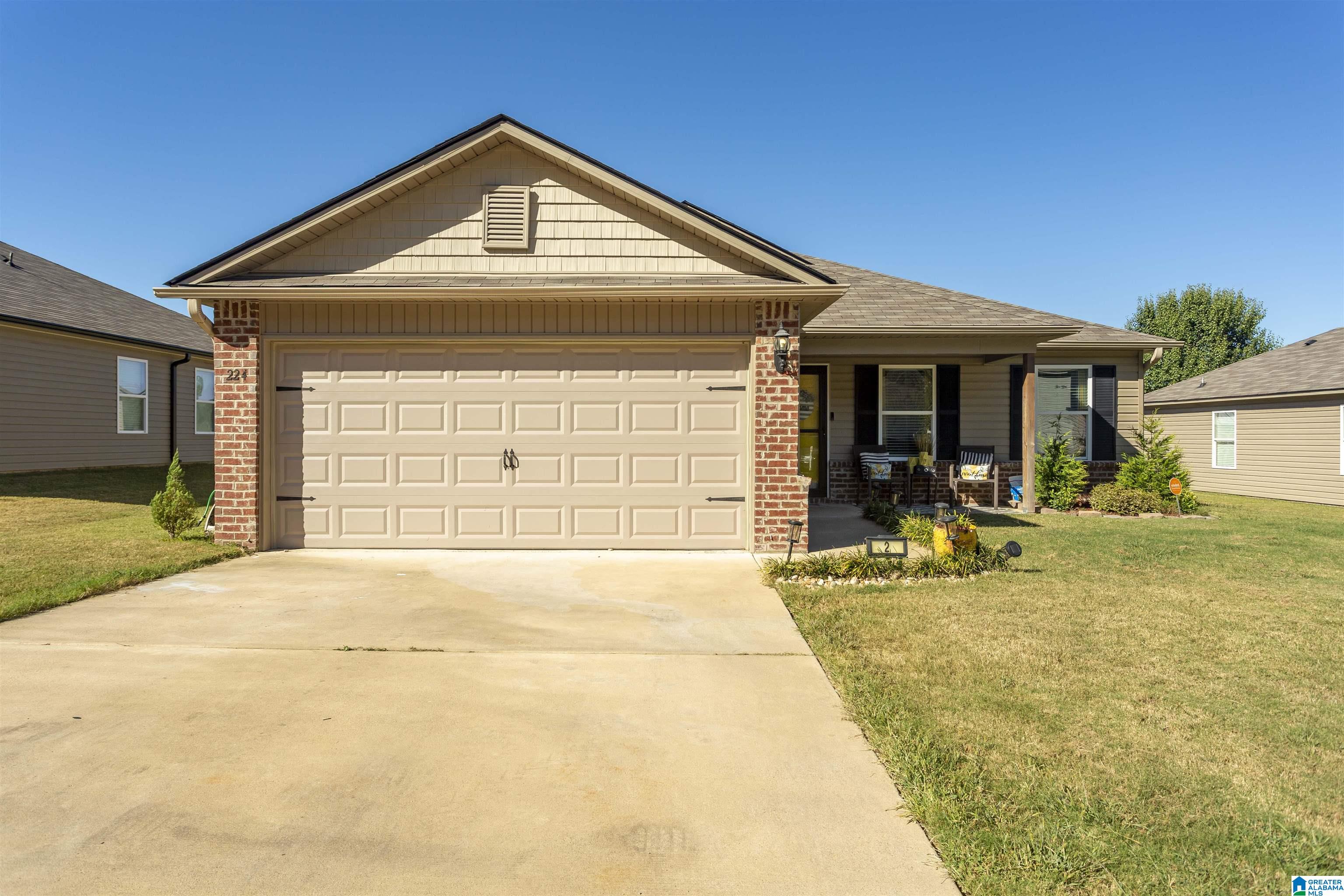 224 Hampton Drive Calera, AL 35040 - Photo 3 of 35