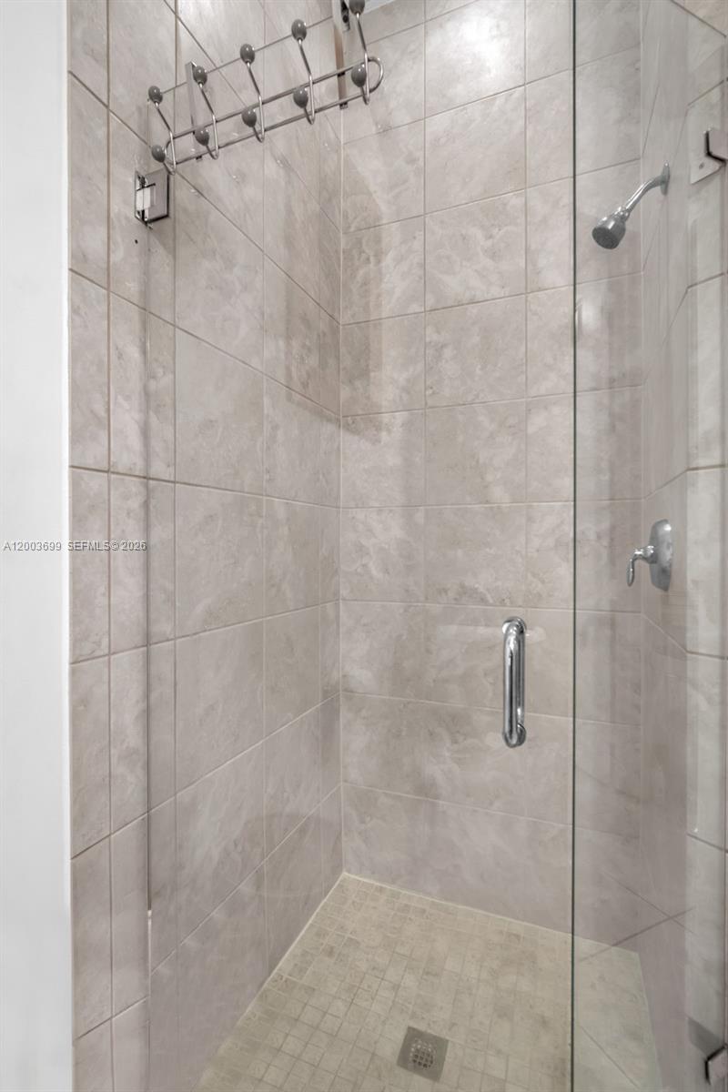 3575 West 97th Street Hialeah, FL 33018 - Photo 15 of 43