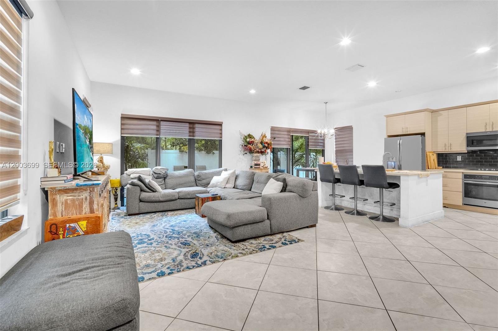 3575 West 97th Street Hialeah, FL 33018 - Photo 4 of 43