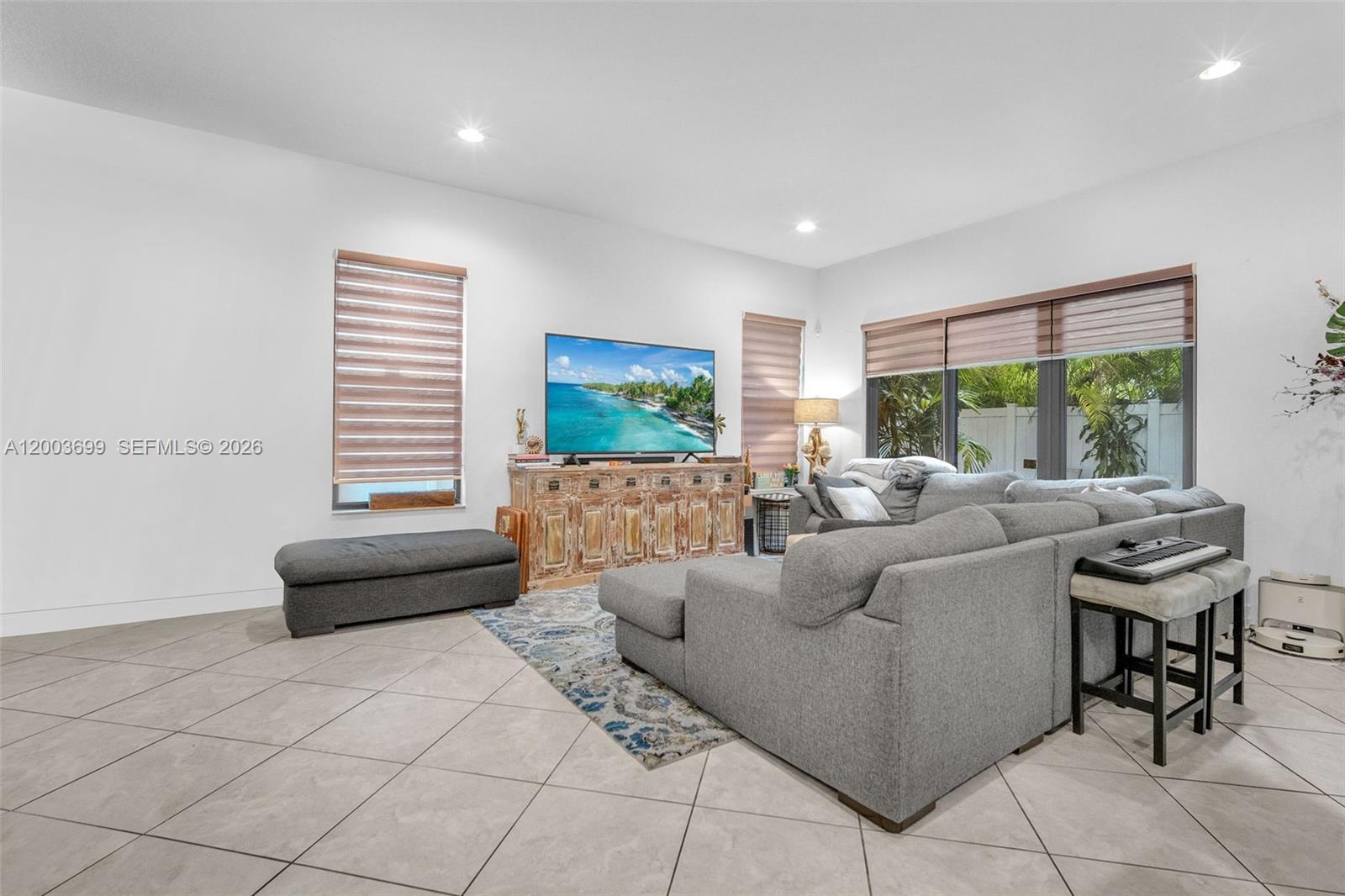 3575 West 97th Street Hialeah, FL 33018 - Photo 6 of 43