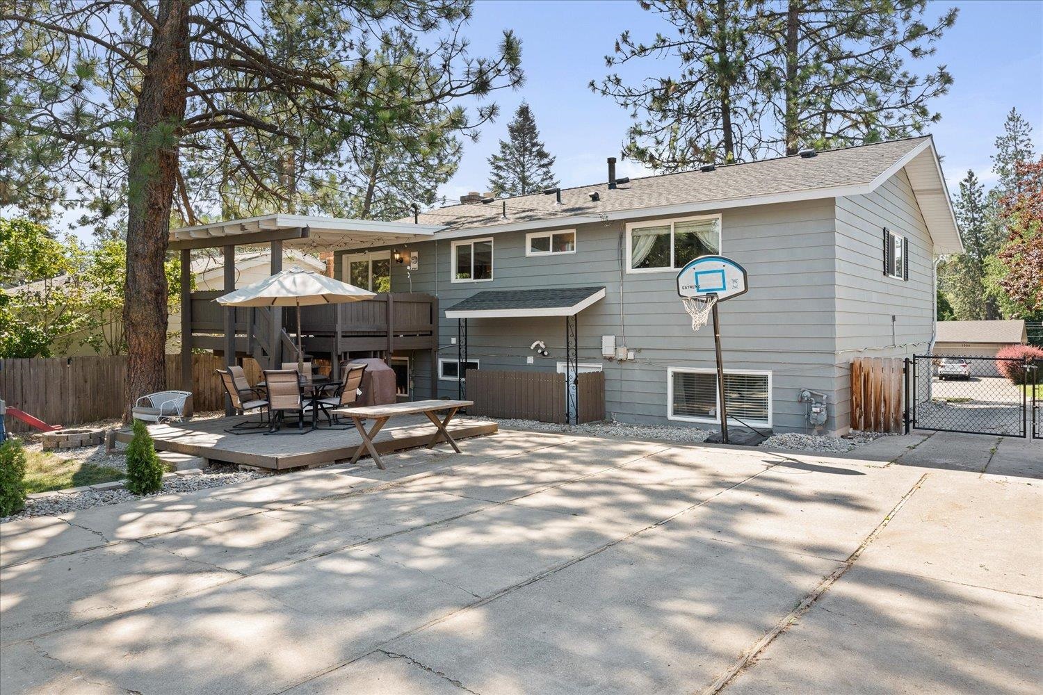 1503 East 35th Avenue Spokane, WA 99203 - Photo 25 of 34