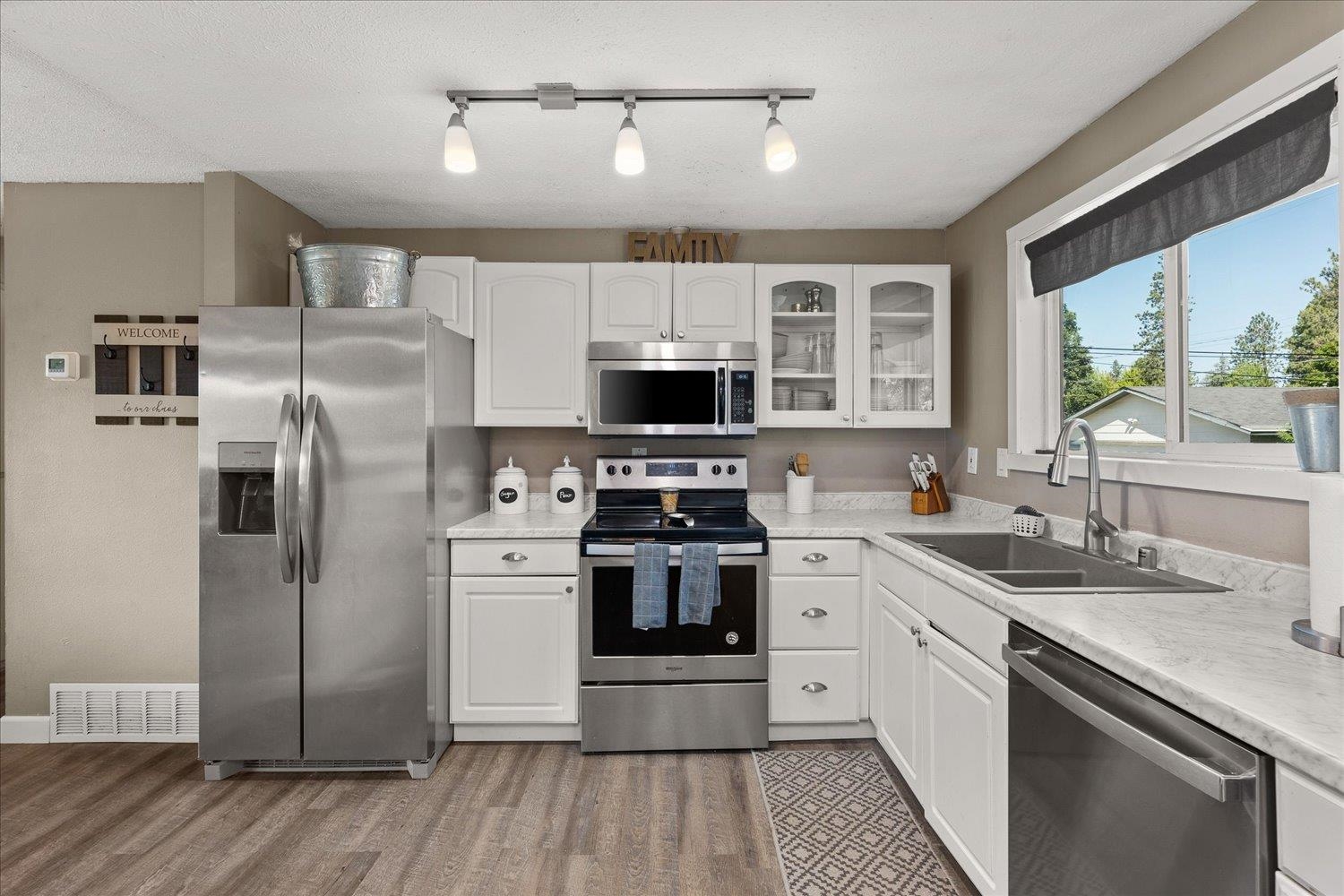 1503 East 35th Avenue Spokane, WA 99203 - Photo 8 of 34