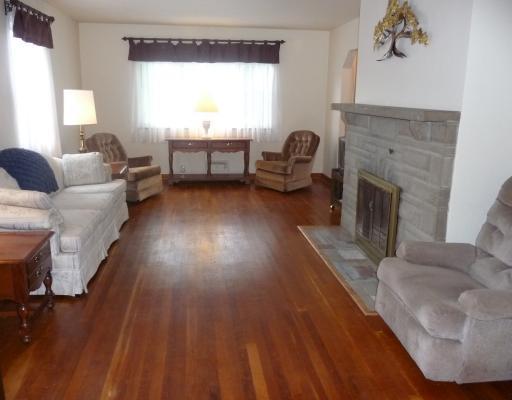 115 Diebold Road McKees Rocks, PA 15136 - Photo 2 of 18 Living Room.