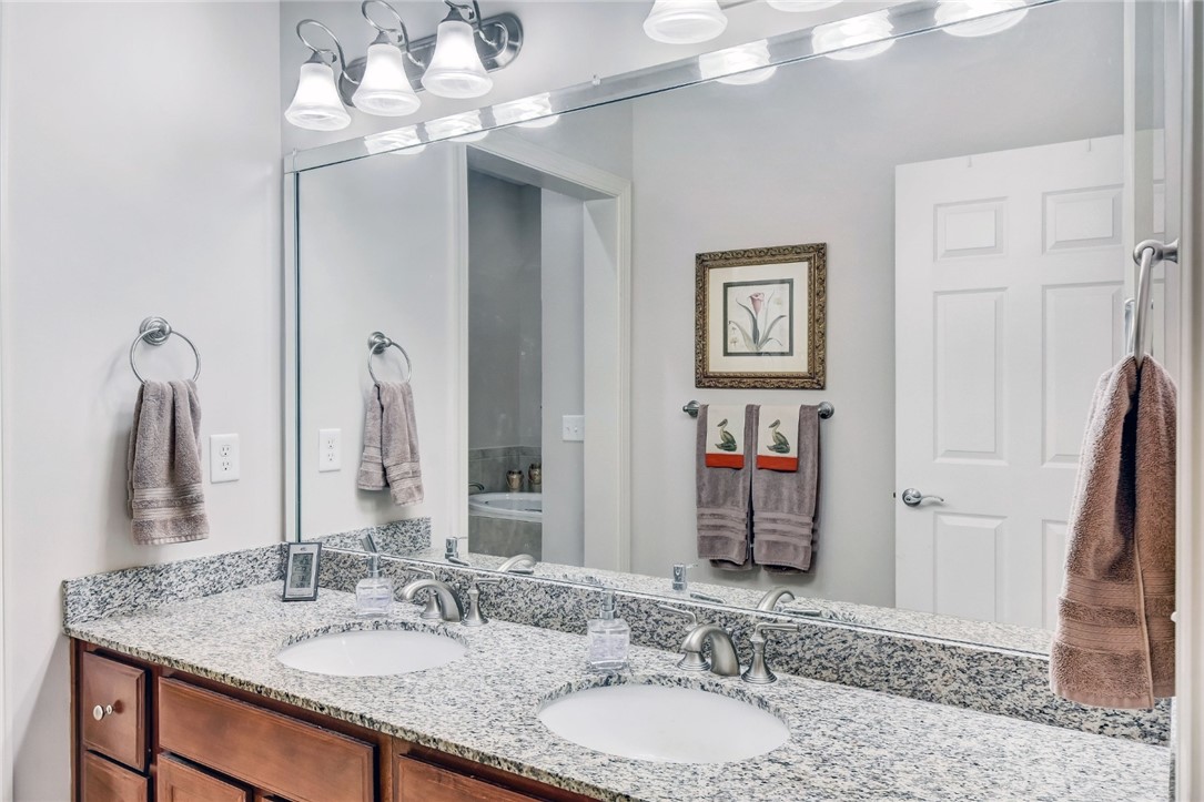 2203 Grand View Dr Street, Unit 2203 St. Simons Island, GA 31522 - Photo 6 of 34 Primary Bathroom