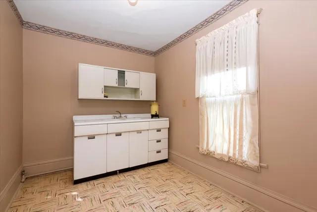 $245,000 | 847 South 1st Street, DeKalb, IL 60115