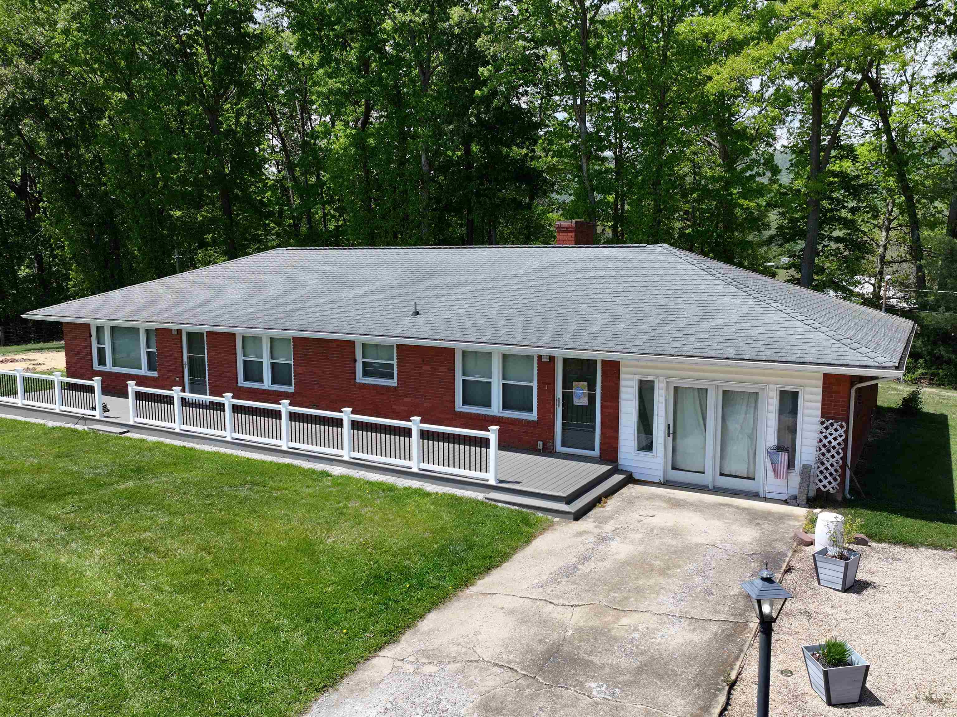 1335 Rinacas Corner Road Shenandoah, VA 22849 - Photo 12 of 35