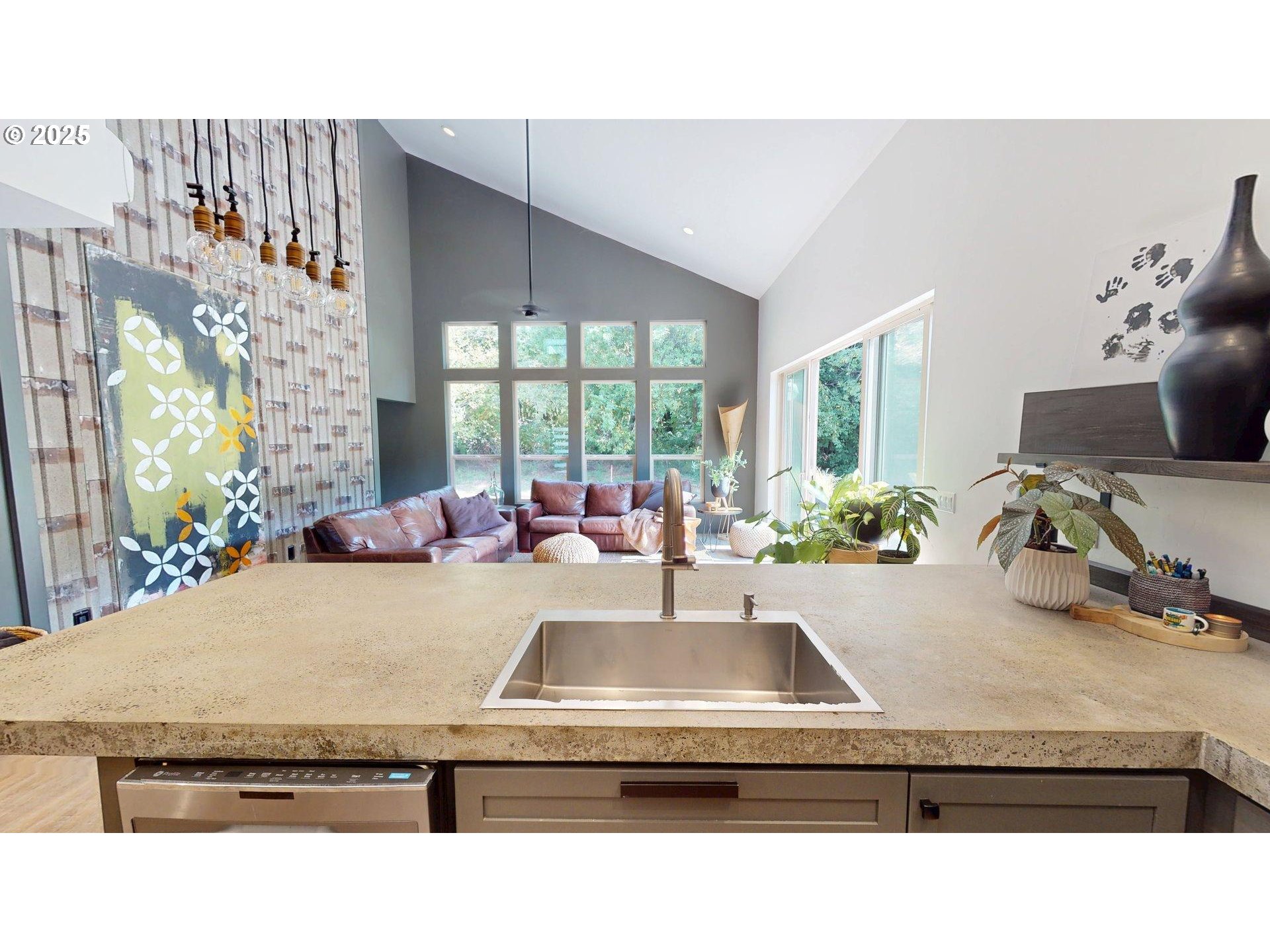 95789 Saunders Creek Road Gold Beach, OR 97444 - Photo 21 of 48 Kitchen/Living Room