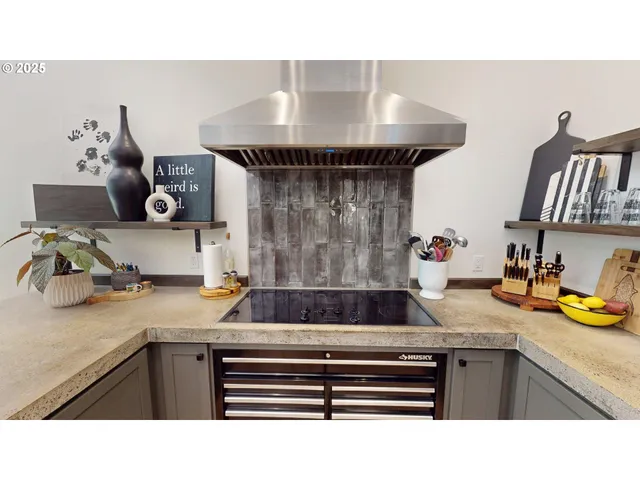 $765,000 | 95789 Saunders Creek Road, Gold Beach, OR 97444