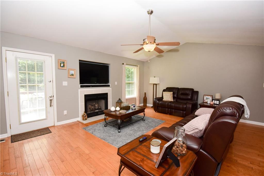 3733 Earnhardt Road Asheboro, NC 27205 - Photo 5 of 30 Gallery Image 5