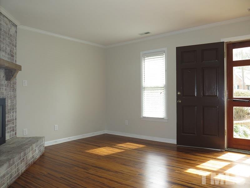 5503 Hamstead Crossing Raleigh, NC 27612 - Photo 3 of 15
