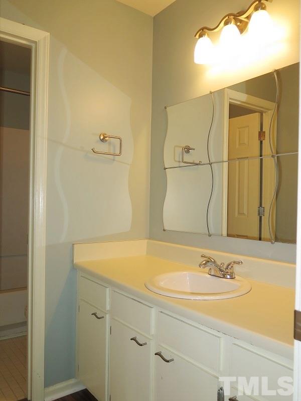 5503 Hamstead Crossing Raleigh, NC 27612 - Photo 10 of 15