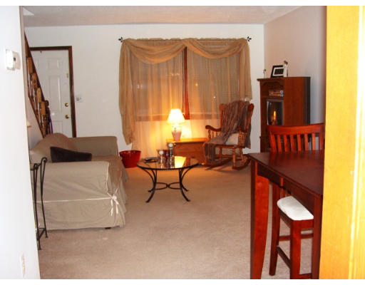 188 Post Road, Unit 4 Enfield, CT 06082 - Photo 3 of 16 Gallery Image 3