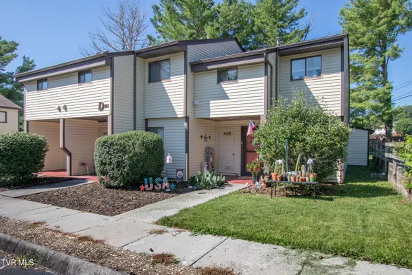 $395,000 | 108 Meadow Road, Unit D, Bristol, TN 37620