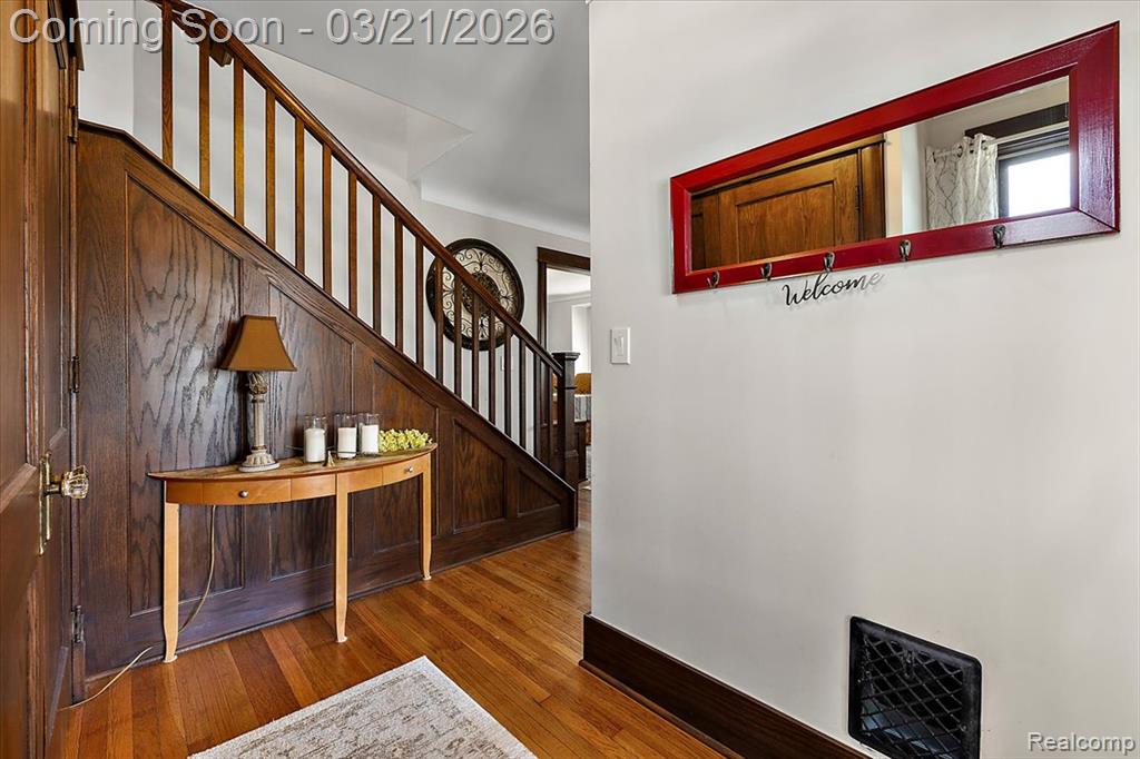 1957 Columbia Road Berkley, MI 48072 - Photo 9 of 56 Gallery Image 9