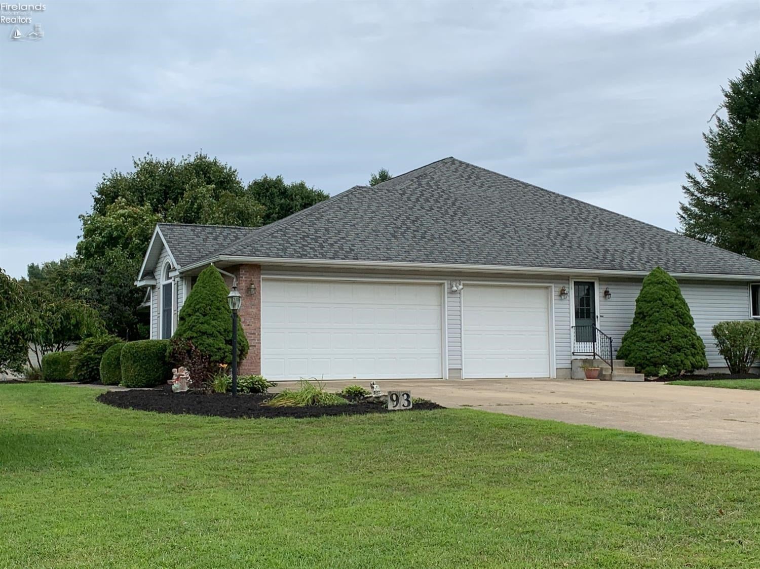 93 Ridgeview Circle Milan, OH 44846 - Photo 2 of 25 Gallery Image 2