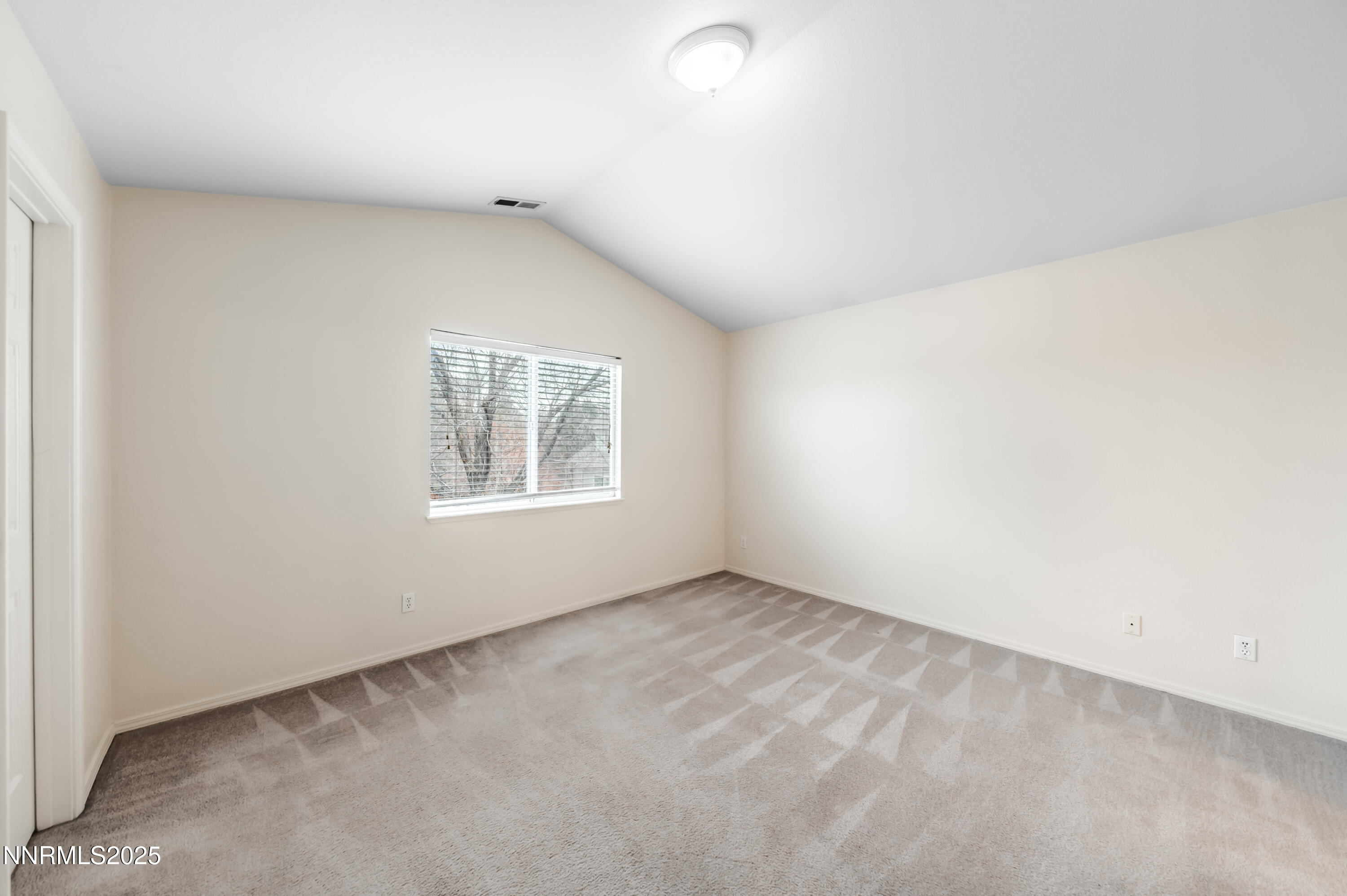 3188 Rose Vista Drive Reno, NV 89502 - Photo 20 of 30 an empty room with windows