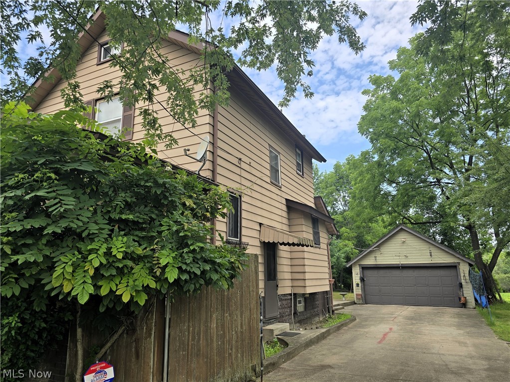 3260 Vestal Road Youngstown, OH 44509 - Photo 3 of 17