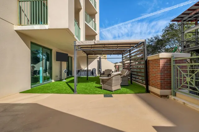 $340,000 | 300 South Duval Street, Unit 508, Tallahassee, FL 32301