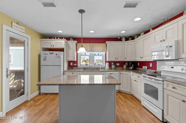 $929,000 | 406 Ocean Boulevard West, Holden Beach, NC 28462