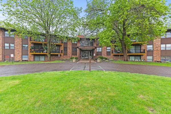 $99,900 | 10113 West 34th Street, Unit 105, Hopkins, MN 55305