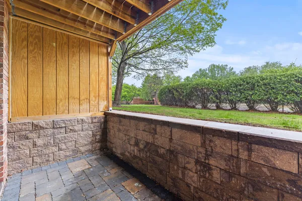 $99,900 | 10113 West 34th Street, Unit 105, Hopkins, MN 55305