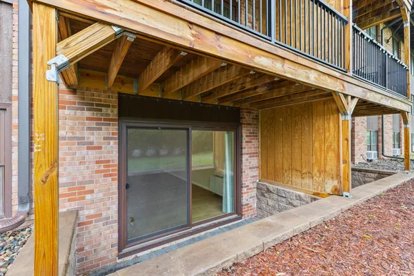 $99,900 | 10113 West 34th Street, Unit 105, Hopkins, MN 55305