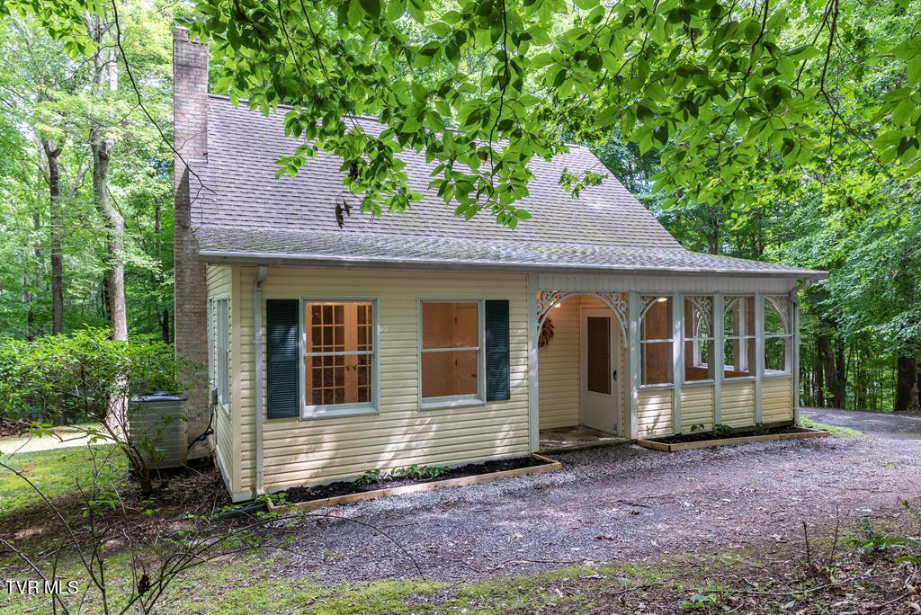 12034 Waterhouse Lane Meadowview, VA 24361 - Photo 1 of 51 104340_0 (1)