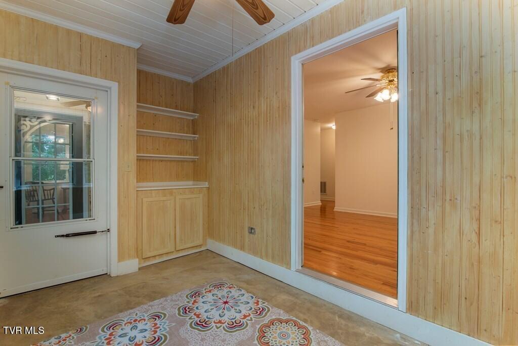 12034 Waterhouse Lane Meadowview, VA 24361 - Photo 16 of 42 104340_47