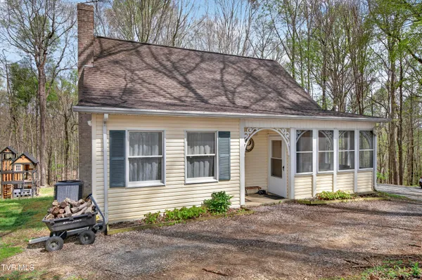 $405,000 | 12034 Waterhouse Lane, Meadowview, VA 24361