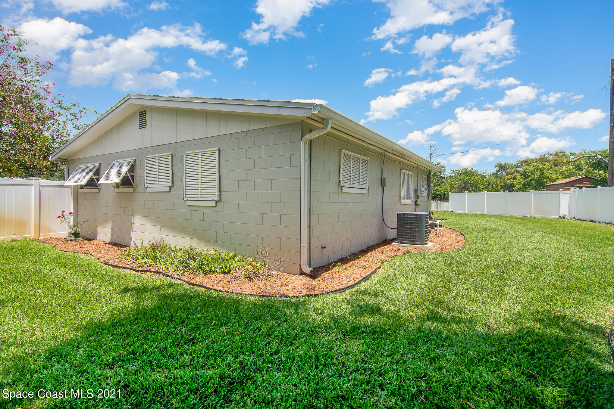 983 Beacon Road Rockledge, FL 32955 - Photo 3 of 22 Backyard