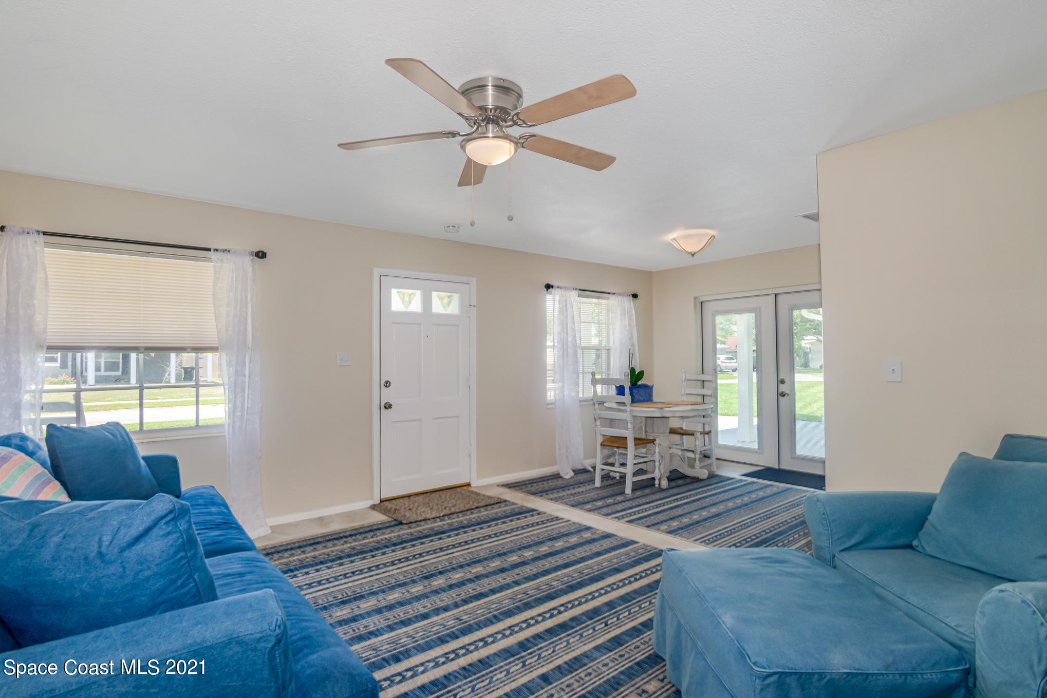 983 Beacon Road Rockledge, FL 32955 - Photo 7 of 22 Living Dining