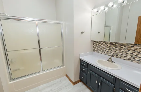 $595,000 | S32W31809 Squire Court, Genesee, WI 53189