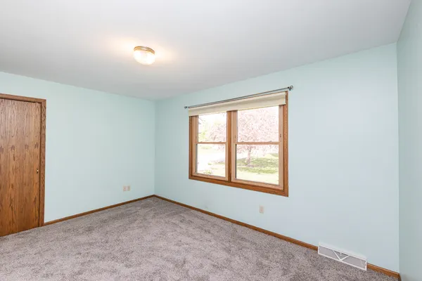 $595,000 | S32W31809 Squire Court, Genesee, WI 53189