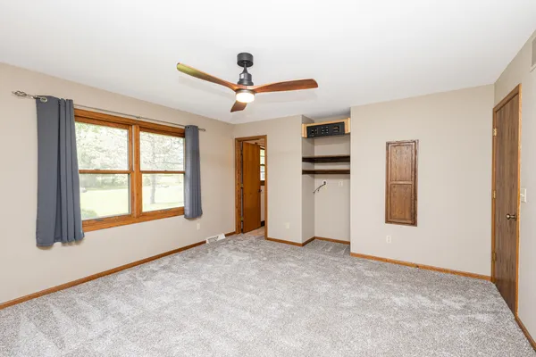 $595,000 | S32W31809 Squire Court, Genesee, WI 53189