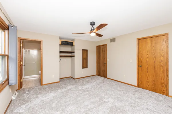 $595,000 | S32W31809 Squire Court, Genesee, WI 53189