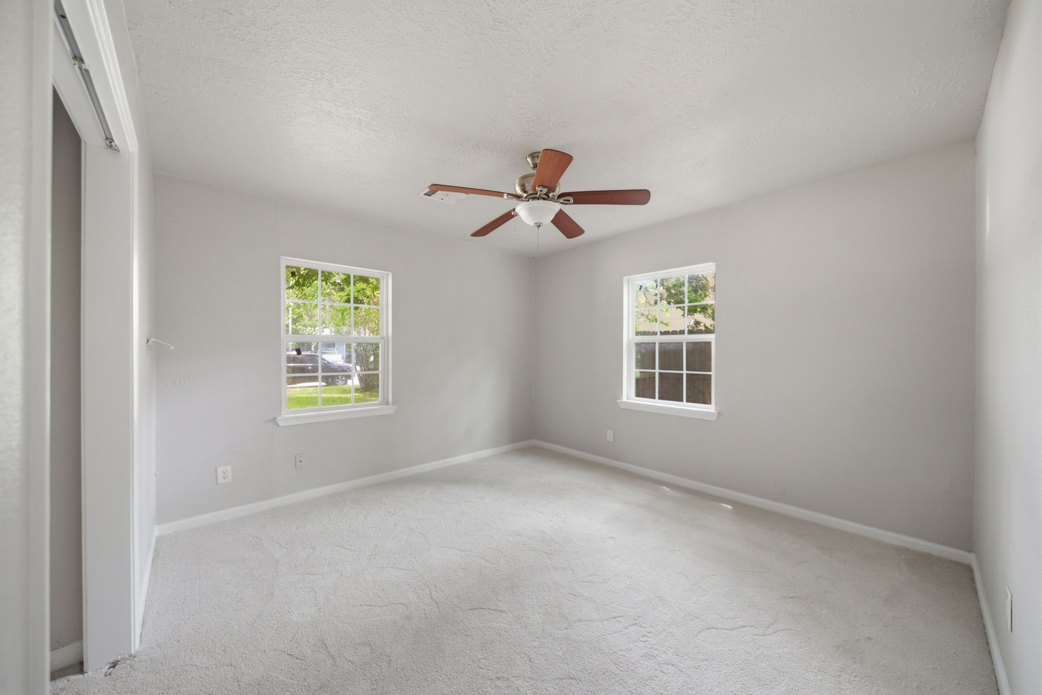 1102 Johnson Street Pasadena, TX 77506 - Photo 10 of 15 a view of an empty room with a window