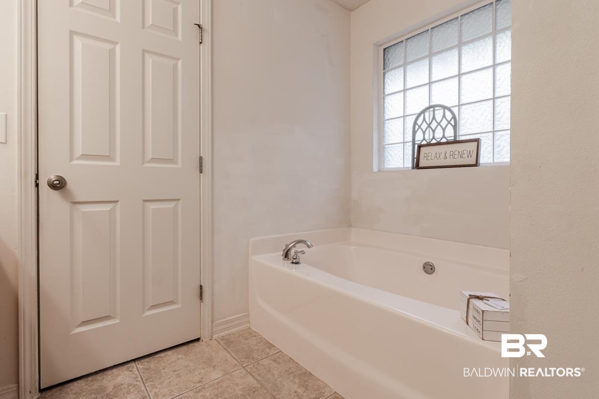 8261 Pecan Court Daphne, AL 36526 - Photo 21 of 32