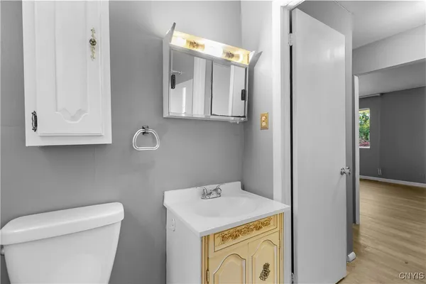 $2,100 | 60 Leslie Avenue, Utica, NY 13501