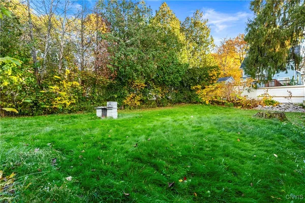 $2,100 | 60 Leslie Avenue, Utica, NY 13501