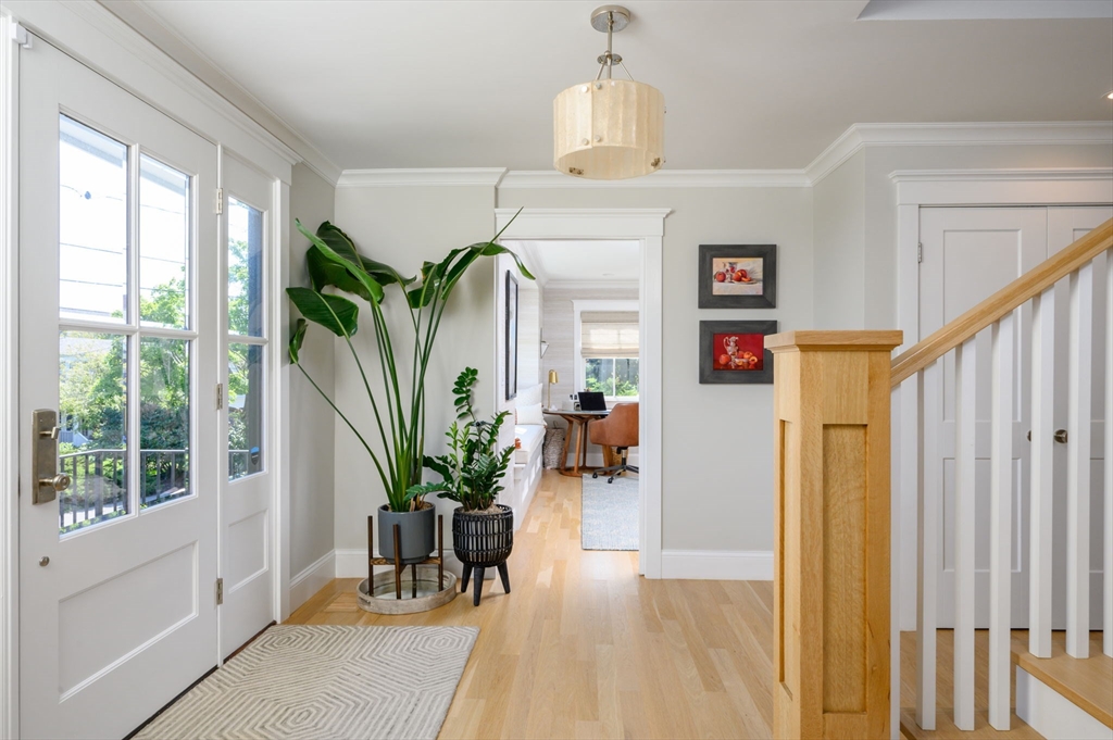 34 Highview Drive Hingham, MA 02043 - Photo 5 of 40 a view of living room with furniture and a potted plant