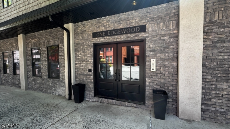 1 Edgewood Road, Unit 1 Bloomfield, NJ 07003 - Photo 1 of 10