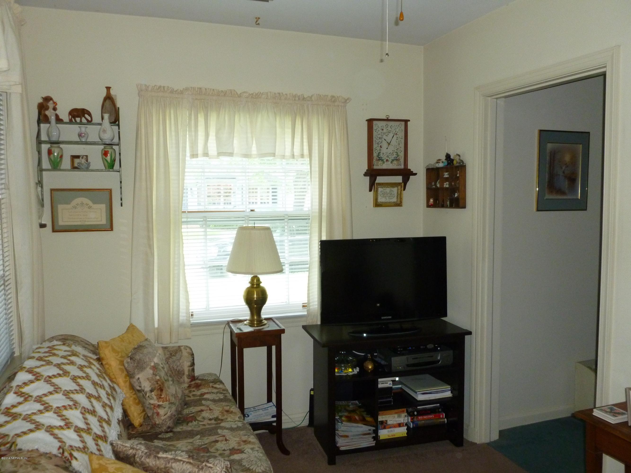 1624 Pershing Road Jacksonville, FL 32205 - Photo 23 of 34 Sunroom