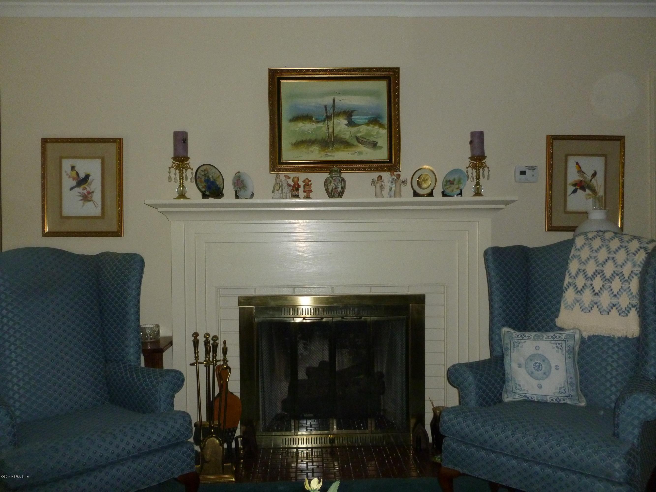 1624 Pershing Road Jacksonville, FL 32205 - Photo 7 of 34 Living Room